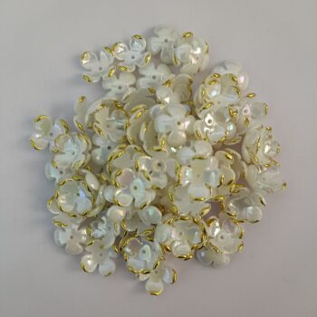 4-petal acrylic blossom flower beads